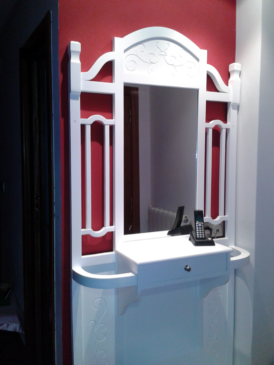 Mueble entrada con espejo