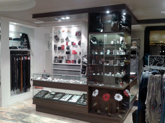 Muebles tienda de bolsos